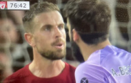 Hai sao Liverpool cãi nhau ngay trên sân