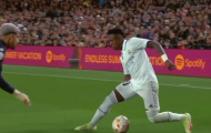 Vinicius trả đủ mọi ân oán với Araujo