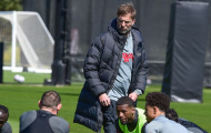 Hai tiền đạo chủ lực Liverpool vắng mặt trên sân tập
