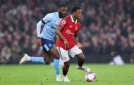 Thu hồi bóng 8 lần, M.U phát hiện 'kẻ đóng thế' xuất sắc
