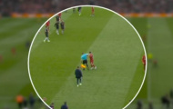 Trọng tài bị treo còi vì giật cùi chỏ vào mặt sao Liverpool