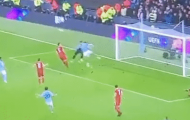 CĐV trầm trồ trước pha cứu thua của thủ môn Bayern