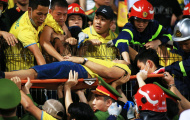 CĐV Nam Định ngất xỉu trên sân Hàng Đẫy, phải nhập viện cấp cứu
