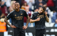 Ferdinand 'hủy diệt' trung vệ Arsenal