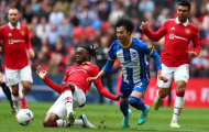 Wan-Bissaka 'hóa Mitoma', gây choáng cho hàng phòng ngự Brighton