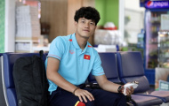 Cầu thủ U22 Việt Nam tranh thủ đổi tiền đi Campuchia
