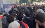 CĐV PSG vây trụ sở đội bóng, mắng chửi Messi