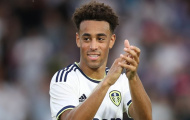 Arsenal tăm tia tiền vệ Leeds United