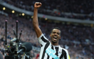 Newcastle phá vỡ trật tự Premier League