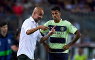 Man City hạ giá bán Cancelo trước sự quan tâm từ Barca