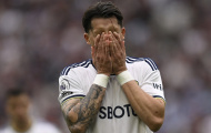 Leeds trả giá vì lơ là ở khâu chuyển nhượng