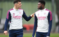 NÓNG! Arsenal bán đứt 2 trụ cột ở hàng tiền vệ