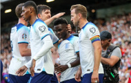 Mở tiệc 7 bàn, tuyển Anh chễm chệ ngôi đầu