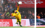 Gặp khó vụ Onana, Man United chốt mua thủ môn 30 triệu bảng