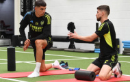 Hình ảnh làm người hâm mộ Chelsea 'xé lòng' xuất hiện tại Arsenal