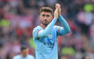 Man City mở cửa cho Arsenal đón Laporte