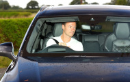 Jonny Evans đến sân tập Carrington