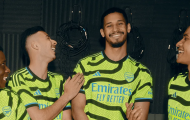 Áo sân khách mùa giải 2023/2024 cực lạ mắt của Arsenal