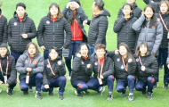 Tuyển nữ Việt Nam tươi rói trên sân Eden Park trước trận gặp Mỹ