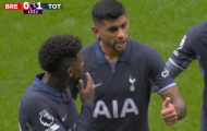 Vừa ghi bàn, sao Tottenham ngớ người vì bị thay ra