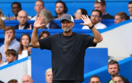 Neville thừa nhận bị choáng váng vì Liverpool