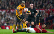 Sau Endo, Liverpool chiêu mộ tiền vệ khiến M.U khổ sở?