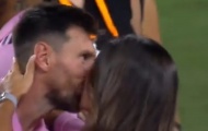 Messi 'hóa phép' Inter Miami, được vợ hôn ngọt ngào trên sân
