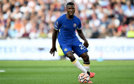 Caicedo 'báo hại' Chelsea đến 2 lần trong ngày ra mắt