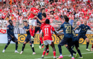 Bundesliga tròn mắt với ‘dị nhân’ không chiến