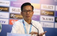 HLV Hoàng Anh Tuấn bỏ ngỏ khả năng ra sân của Văn Trường