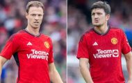 M.U ra quyết định với Jonny Evans