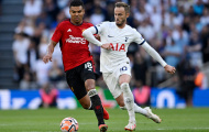 Tottenham 'hủy diệt' tuyến giữa Man United