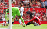 Tim Sherwood bó tay với hàng thủ của Man Utd