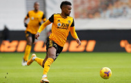 M.U sẵn sàng đổi Wan-Bissaka lấy 'hàng thải' của Barca?
