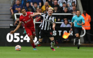 Eddie Howe: Liverpool lẽ ra chỉ còn 9 người