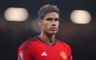 M.U đón cú sốc Varane