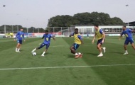 Rashford solo bất thành, Neville đã đúng về White