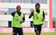 Alphonso Davies có động thái, Real mừng thầm