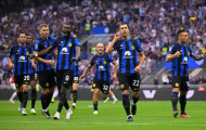 Inter thắng Milan với tỷ số không tưởng, Napoli hòa hú vía