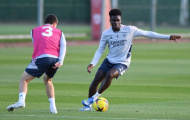 Bukayo Saka báo tin vui cho NHM Arsenal