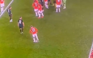 Garnacho phá nát chấm phạt đền tạo điều kiện cho Onana cản phá quả penalty