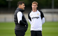 Pochettino lần đầu phản ứng về việc bị Palmer ném chai nước