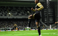 Cơn lốc đường biên khiến Arsenal mê mẩn