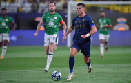 CĐV hô vang tên Messi, Ronaldo đáp trả cực gắt