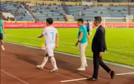 HLV Nam Định nói gì khi Hồng Duy hành động thiếu kiểm soát?