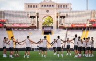 Cuộc sống mới và những khó khăn tại sân nhà tạm thời của Barcelona