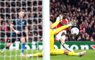 Saka bùng nổ, Arsenal xây chắc ngôi đầu