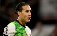Liverpool cùng lúc mất 3 trụ cột, có Van Dijk