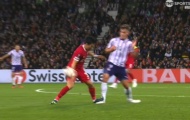 CĐV MU nổi đóa khi sao Liverpool không bị đuổi dù phạm lỗi như Rashford