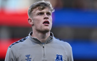 Trả 30 triệu bảng, M.U có ngay phương án thế chỗ Varane